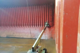 Uhp jetting & HP Fast cargo hold Cleaning